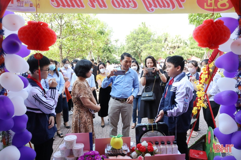 Sôi nổi hoạt động trải nghiệm tại ngày hội STEM ở Trường THCS Nam Hà