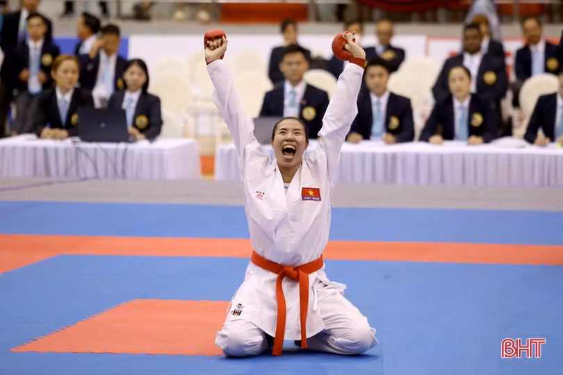 VĐV Hà Tĩnh vỡ òa cảm xúc trong giây phút giành HCV SEA Games 31