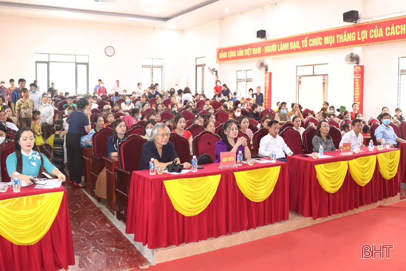 Sôi nổi hội thi “Bé mầm non kể chuyện về Bác Hồ kính yêu” ở Vũ Quang