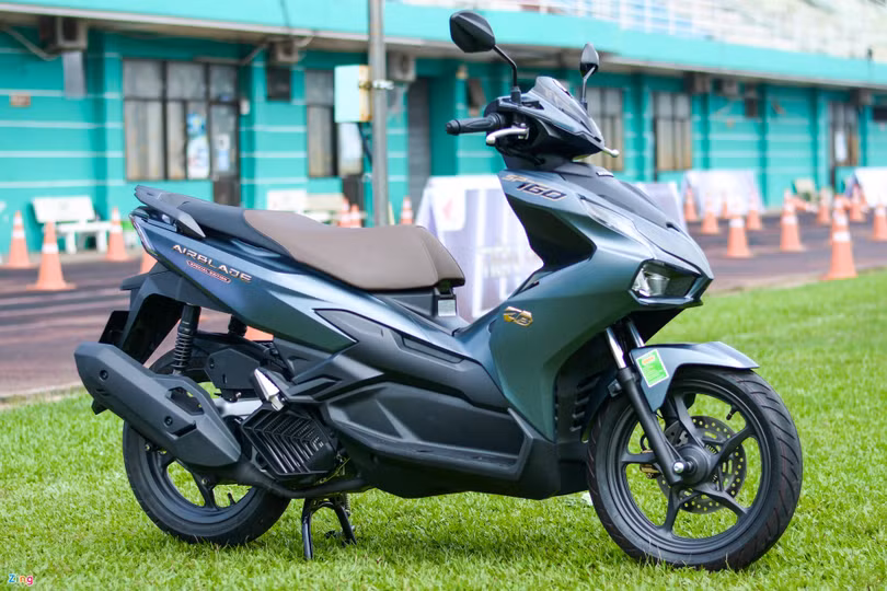 Honda Air Blade 160 có gì khác Air Blade 150 đời trước?
