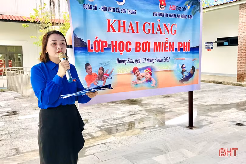 Mở lớp dạy bơi miễn phí cho trẻ em nghèo ở Hương Sơn