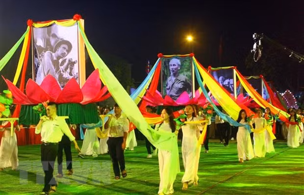 Khai mạc Lễ hội Làng Sen và Liên hoan tuồng, dân ca kịch toàn quốc