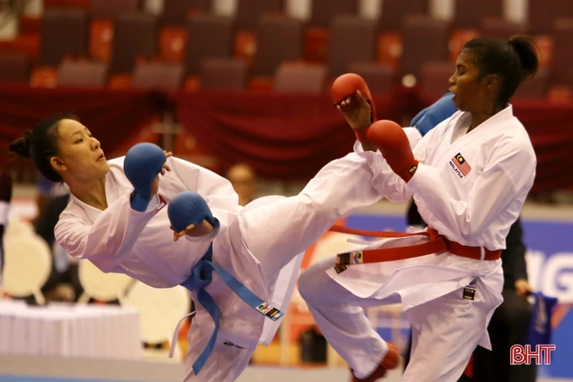VĐV Hà Tĩnh Hồ Thị Thu Hiền xuất sắc vào chung kết đối kháng nữ karate tại SEA Games 31