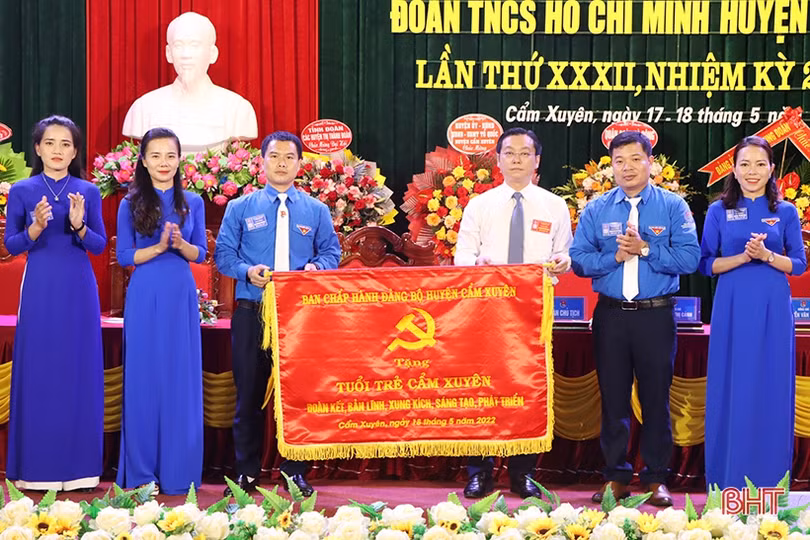 Tuổi trẻ Cẩm Xuyên “Đoàn kết - bản lĩnh - xung kích - sáng tạo - phát triển”