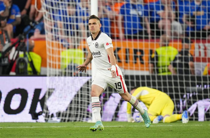 Frankfurt vô địch Europa League