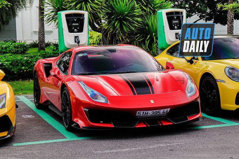 Ferrari 488 Pista Spider thứ 3 về Việt Nam