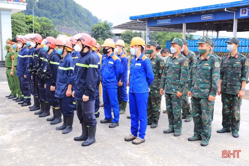 Diễn tập tình huống cháy tại Chi nhánh Gas Petrolimex Hà Tĩnh