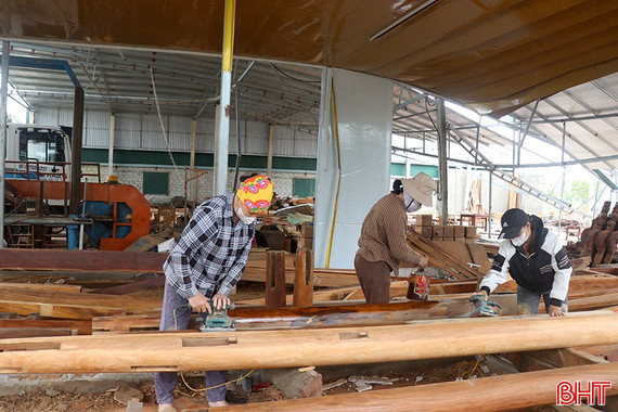 Làng mộc Tràng Đình tất bật vào vụ Tết