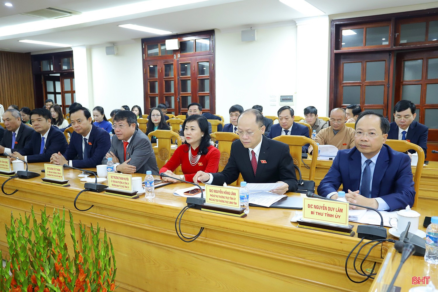 Bí thư Tỉnh ủy Nguyễn Duy Lâm, Phó Bí thư Thường trực Tỉnh ủy Nguyễn Hồng Lĩnh... bqbht_br_ky-hop-32-hdnd-tinh-ha-tinh-8.jpg