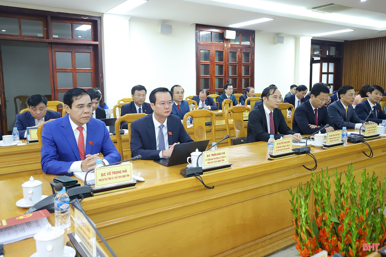..., Chủ tịch UBND tỉnh Võ Trọng Hải cùng các đồng chí Ủy viên BTV Tỉnh ủy và lãnh đạo sở, ban, ngành tham dự kỳ họp. bqbht_br_ky-hop-32-hdnd-tinh-ha-tinh-6.jpg