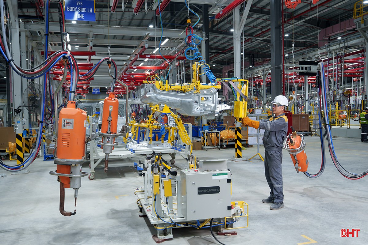 Nhiệm kỳ 2025 – 2030, ngành công nghiệp tiếp tục được xác định là trụ cột tăng trưởng kinh tế với định hướng phát triển theo chiều sâu, hiện đại, xanh và bền vững. Nhiệm kỳ 2025 – 2030, ngành công nghiệp tiếp tục được xác định là trụ cột tăng trưởng kinh tế với định hướng phát triển theo chiều sâu, hiện đại, xanh và bền vững.