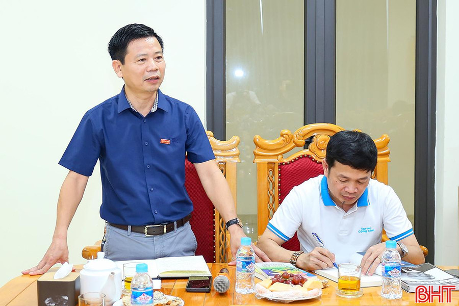 Tổng Biên tập Báo Hà Tĩnh Nguyễn Công Thành phát biểu tại buổi gặp mặt.