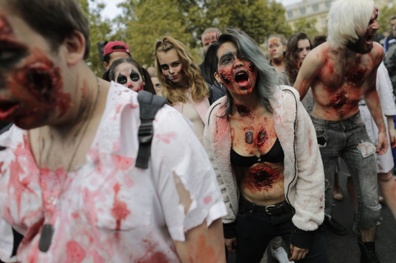 cuoc dieu hanh zombies kinh di tren duong pho paris