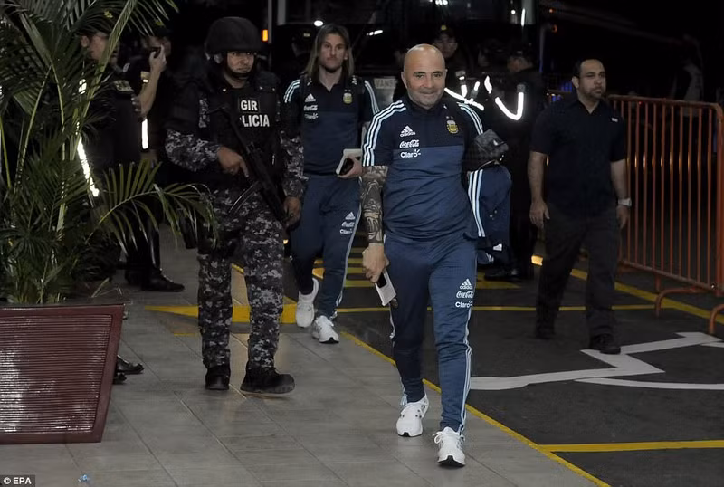 lionel messi duoc bao ve dac biet truoc tran cau sinh tu cua argentina