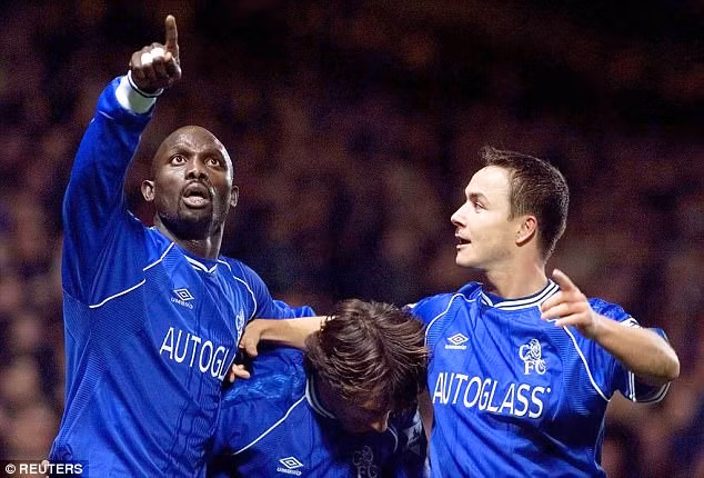 qua bong vang 1995 dac cu tong thong liberia