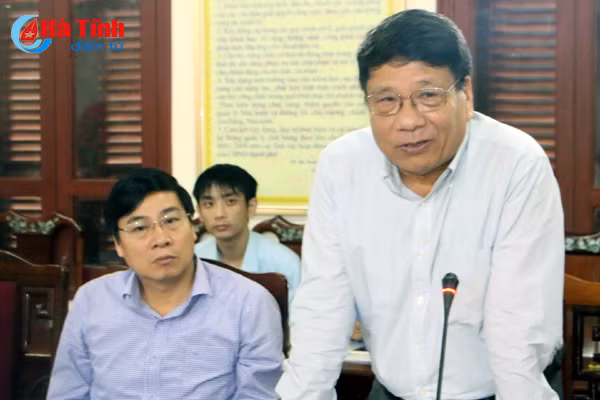 chon danh nhan tho tu o van mieu phai ton vinh dao hoc cua nguoi ha tinh