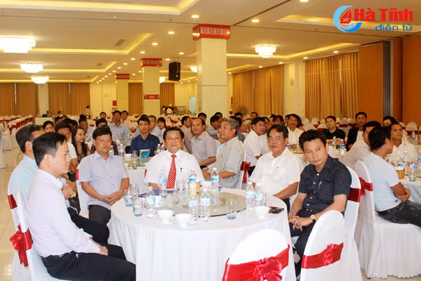 doanh nghiep htx la dong luc phat trien kinh te xoa doi giam ngheo