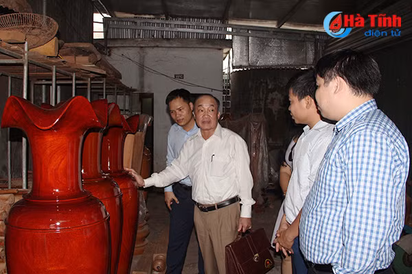 lua chon doanh nghiep de ho tro nhan rong cac mo hinh khoi nghiep