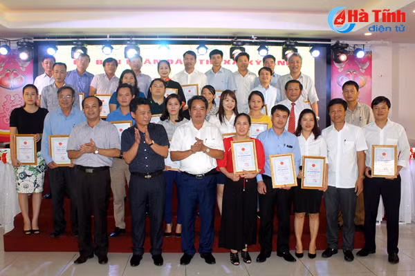 doanh nghiep htx la dong luc phat trien kinh te xoa doi giam ngheo