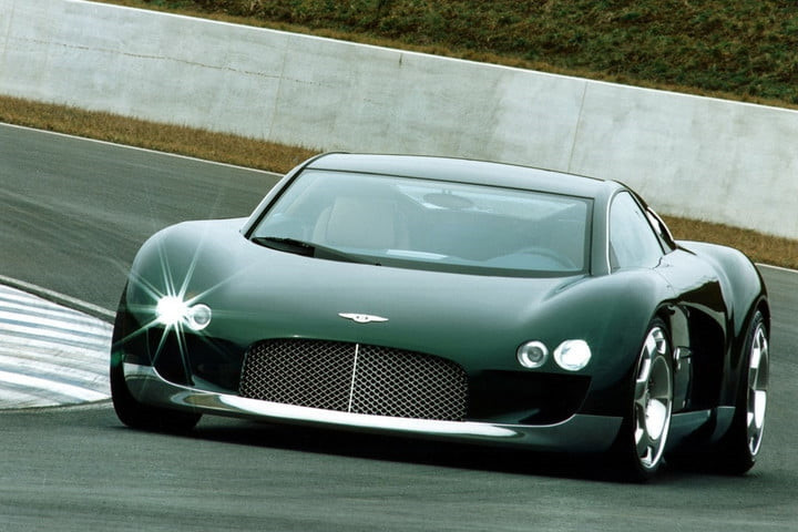 Bentley Hunaudières (1999): Là một chiếc coupe ấn tượng với tốc độ chậm, được trang bị động cơ 16 xi lanh 8,0 lít với công suất 623 mã lực. Tuy Hunaudières chưa bao giờ được sản xuất nhưng nó đã tạo cảm hứng cho Continental GT thế hệ đầu tiên. Ý tưởng về siêu xe W16 đã đến với tập đoàn Volkswagen khi Bugatti giới thiệu chiếc Veyron, một trong những chiếc xe nhanh nhất trên thế giới. 10 ban concept xe hoi an tuong nhat moi thoi dai
