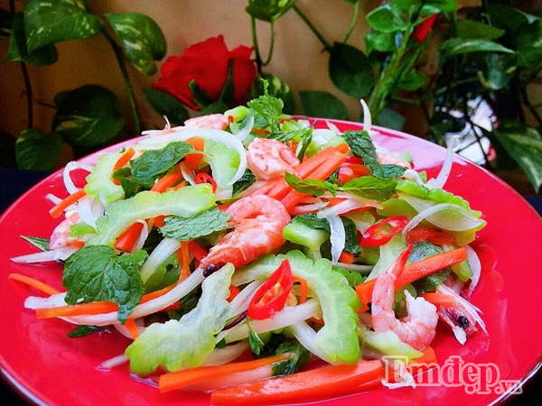 cuoi tuan thu mon nom tom tuoi muop dang trai nghiem moi me khong nen bo qua