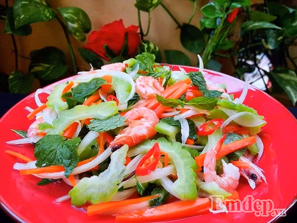 cuoi tuan thu mon nom tom tuoi muop dang trai nghiem moi me khong nen bo qua