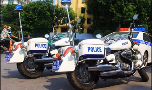 dan xe khung cua canh sat giao thong viet nam phuc vu apec