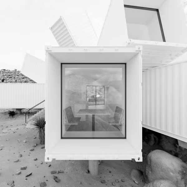 loa mat truoc ngoi nha container nhu hoa no giua sa mac