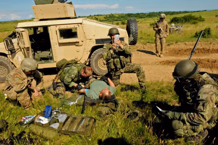 anh dac nhiem my tac chien trong moi dieu kien chien truong