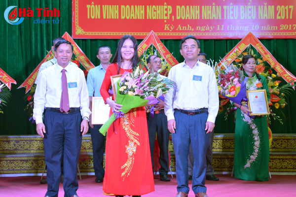 ky anh ton vinh 14 doanh nghiep doanh nhan tieu bieu