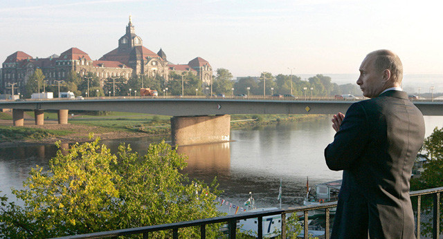 Những công trình gắn liền với ông Putin trong 5 năm làm điệp viên tại Đức ảnh 1 nhung cong trinh gan lien voi ong putin trong 5 nam lam diep vien tai duc