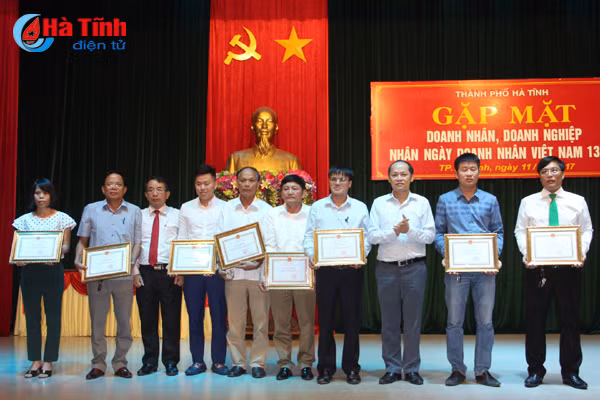 doanh nghiep htx la dong luc phat trien kinh te xoa doi giam ngheo