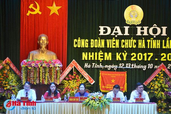 xay dung doi ngu can bo cong chuc vien chuc dap ung yeu cau trong tinh hinh moi