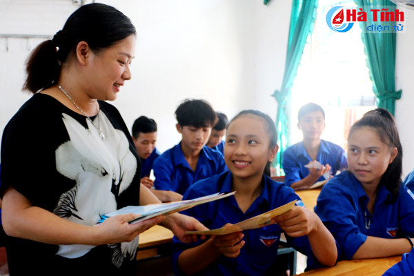 giao duc gioi tinh cho con dung nghi ve duong cho huou chay