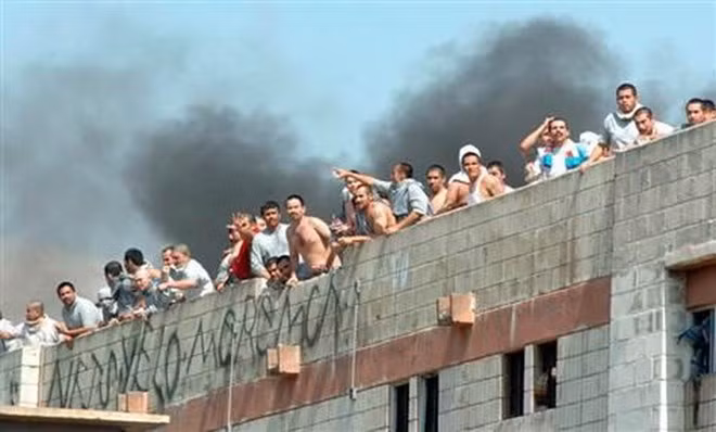 bao loan giua cac bang dang trong tu mexico it nhat 13 nguoi chet