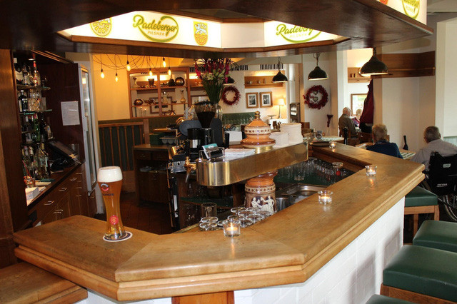 Những công trình gắn liền với ông Putin trong 5 năm làm điệp viên tại Đức ảnh 8 nhung cong trinh gan lien voi ong putin trong 5 nam lam diep vien tai duc