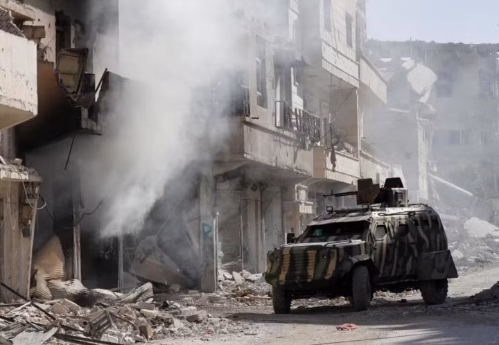 canh tan khoc dang so vi bom dan o raqqa trong cuoc chien chong is