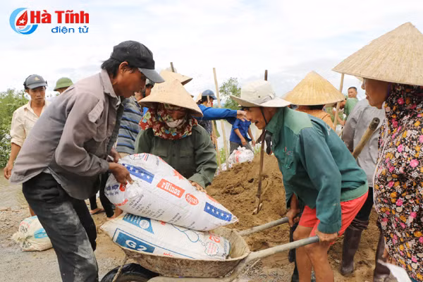 video 4 gio doc suc cuu de huu phu