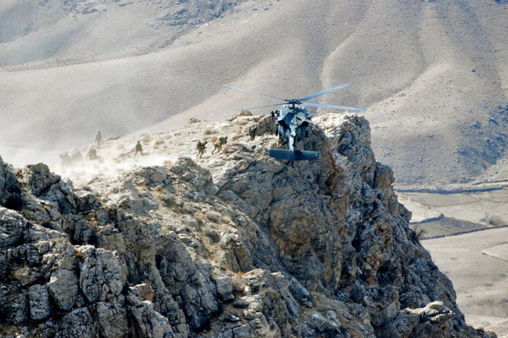 anh dac nhiem my tac chien trong moi dieu kien chien truong