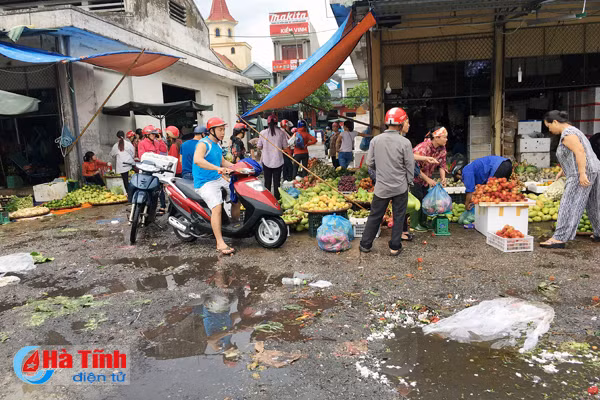 cho thanh pho ha tinh ngon ngang rac thai