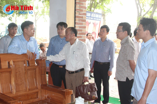 lua chon doanh nghiep de ho tro nhan rong cac mo hinh khoi nghiep