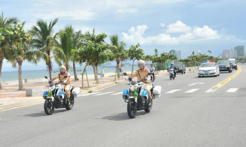 dan xe khung cua canh sat giao thong viet nam phuc vu apec