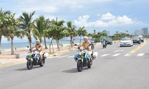 dan xe khung cua canh sat giao thong viet nam phuc vu apec