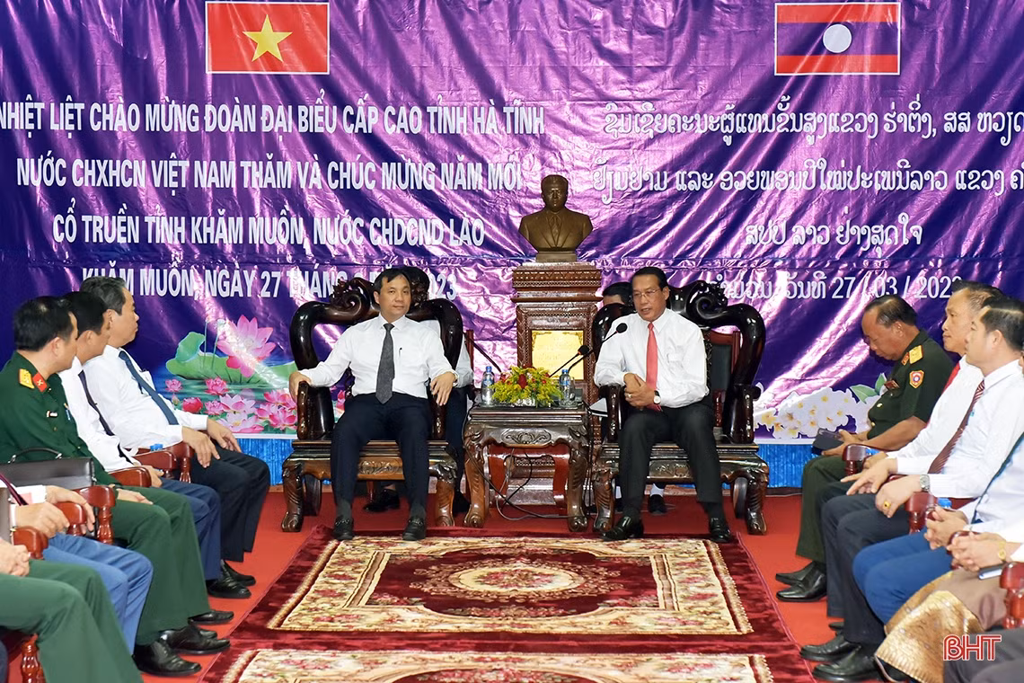 Lãnh đạo Hà Tĩnh chúc tết cổ truyền Bunpimay tỉnh Khăm Muồn