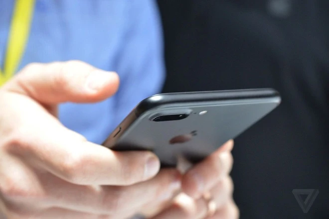 anh video thuc te iphone 7 va iphone 7 plus