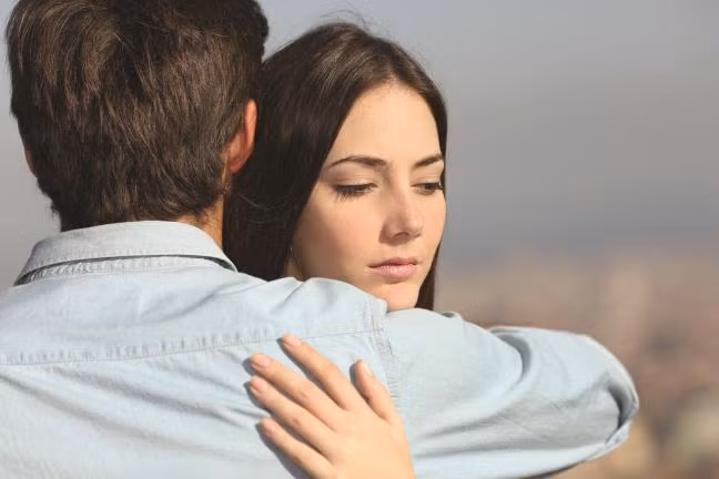 Ảnh amng tính minh học - Shutterstock da lau roi anh nhu ong chu trong nha vo con chi la toi to