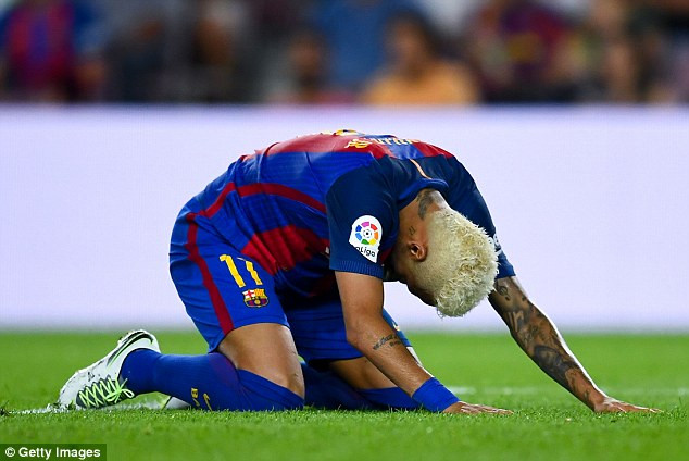 suarez messi du bi barcelona thua soc doi bong moi len hang ngay tren san nha