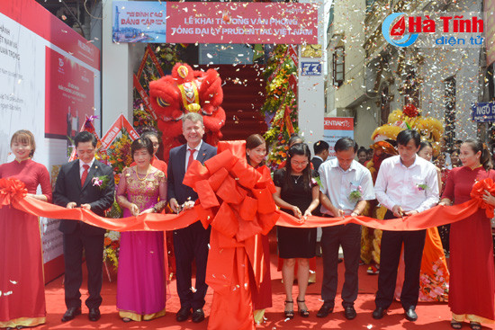 prudential khai truong van phong tong dai ly tieu chuan moi tai ha tinh