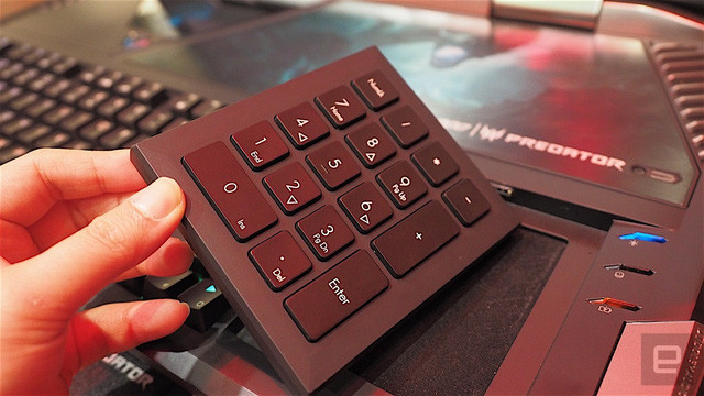 sieu quai vat acer predator 21x viet lai lich su cua laptop