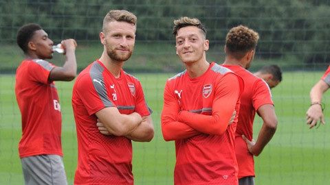 dan tan binh gan 400 trieu bang ra mat o vong 4 ngoai hang anh